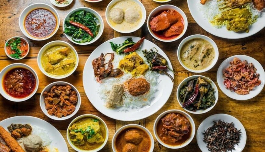 A Food Lover’s Guide to Kashmiri Cuisine: What Not to Miss