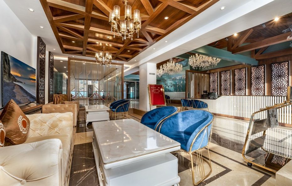 Snowland Luxury Boutique Hotel