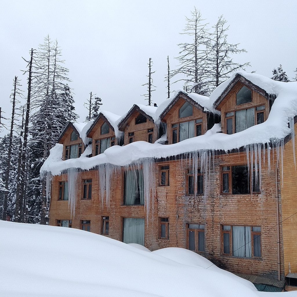 Hotel Pine Spring Gulmarg